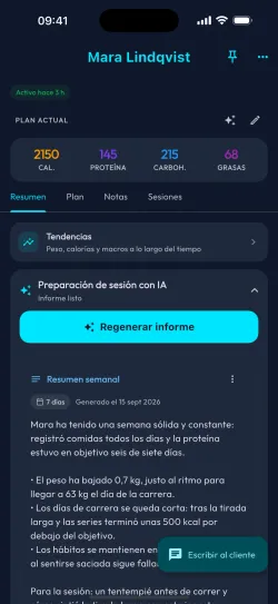 La vista del coach de un cliente, con el resumen de preparación de sesión con IA